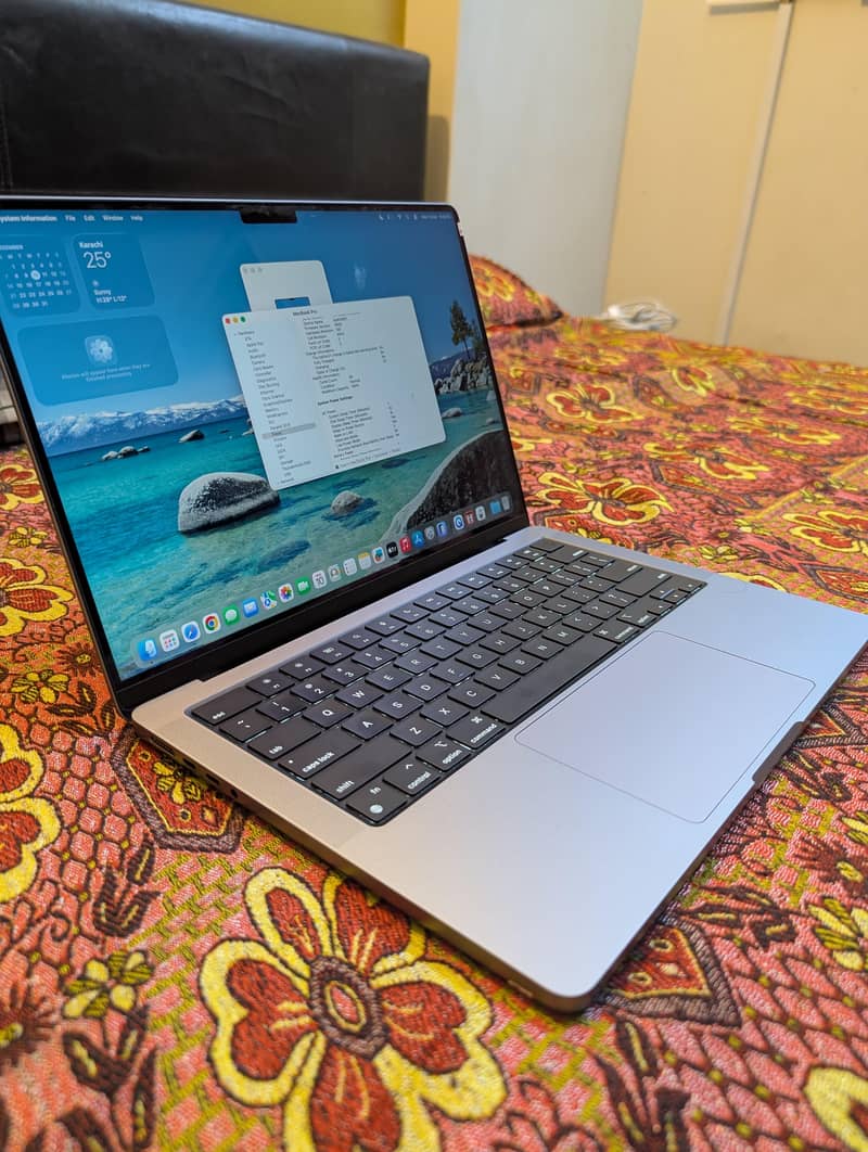 MacBook Pro -  M1 Pro - 14" (2021)

                                                            alt=