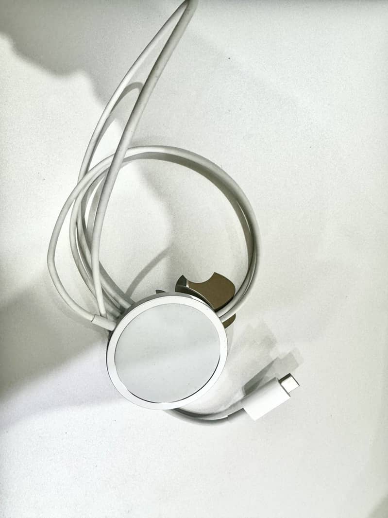 Apple MagSafe Charger (Brand New) Original

                                                            alt=