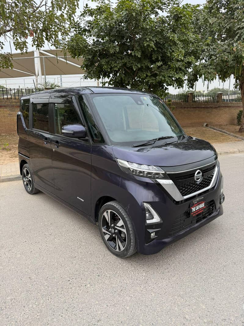 Nissan days roox highway star 2021

                                                            alt=