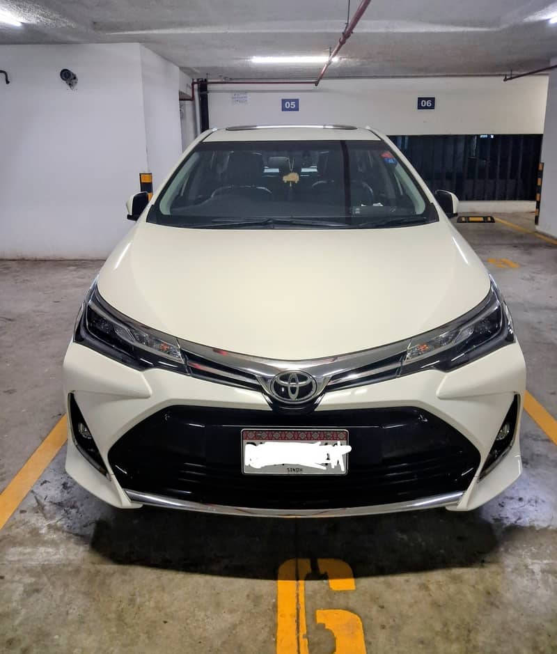 Toyota Corolla Altis Grande 1.8 X CVT (Black Interior)

                                                            alt=