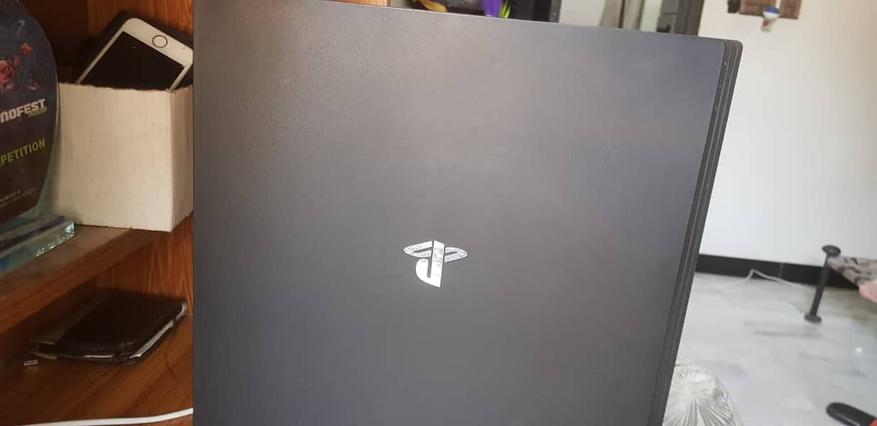 Playstation 4 pro Used 500 GB

                                                            alt=