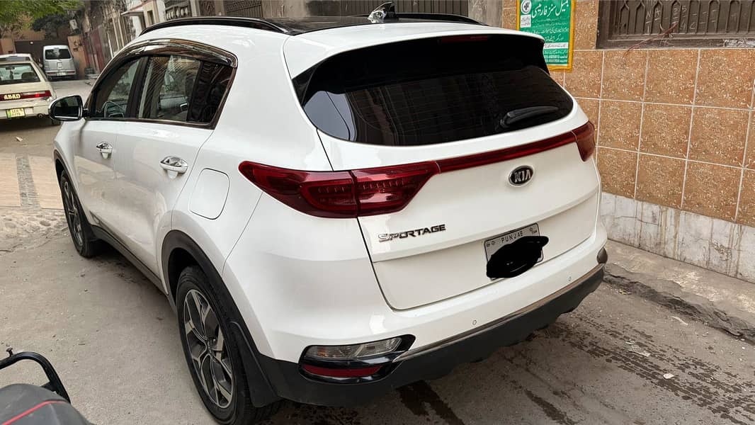 Kia Sportage FWD White 2022/2024 Lahore Excellent Condition For Sale

                                                            alt=