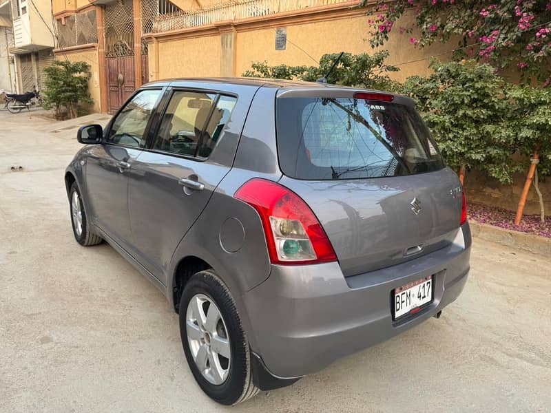 Suzuki swift dlx 2016 full original

                                                            alt=