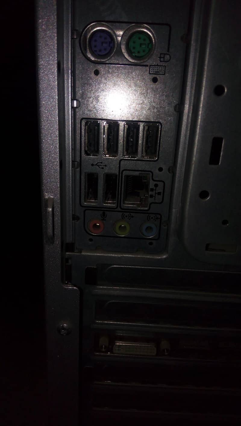 HP Z400 XEON WORKSTATION

                                                            alt=