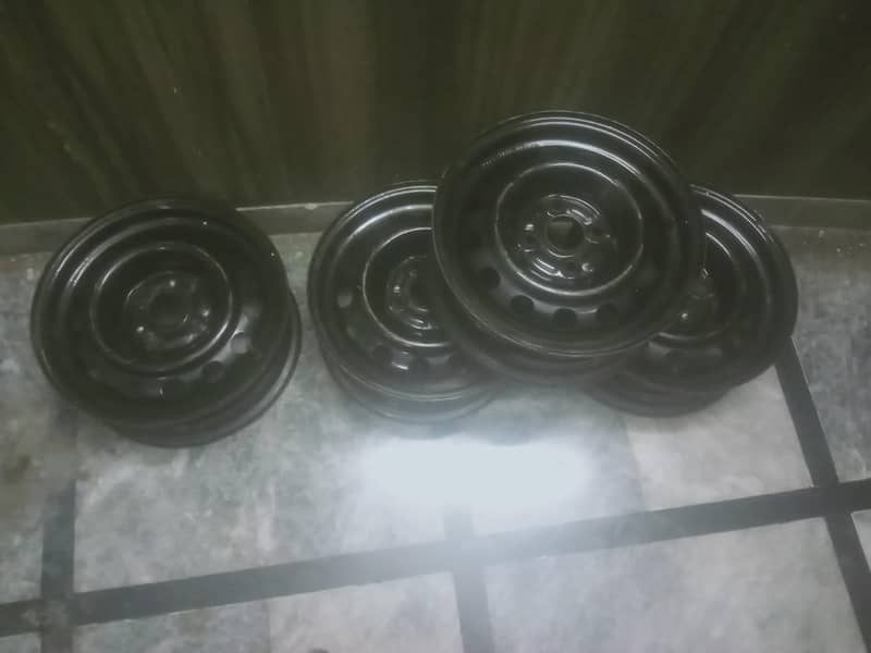 steel rims size 14 with weel cups

                                                            alt=
