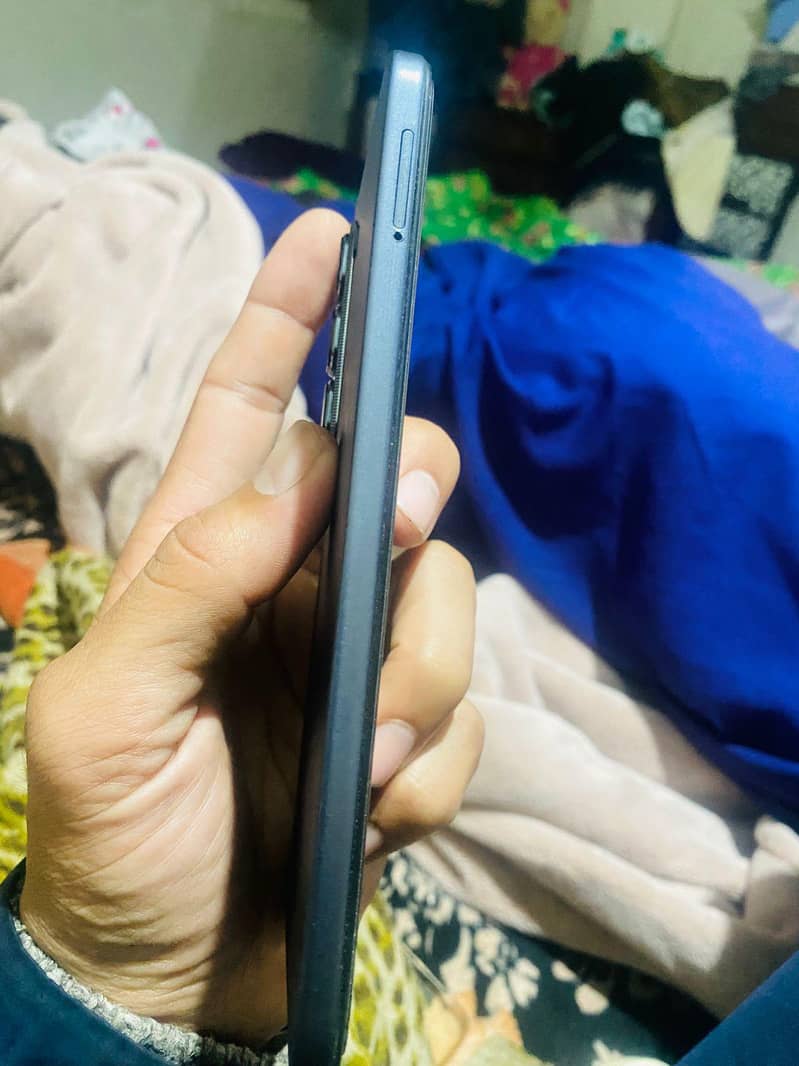 hot 50 pro . Demand 45 k or exchange with Samsung

                                                            alt=