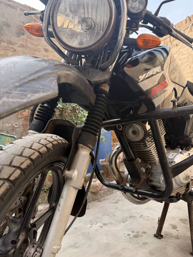 Yamaha YBR 125G 2016 Model - Totally Genuine - Urgent For Sale

                                                            alt=