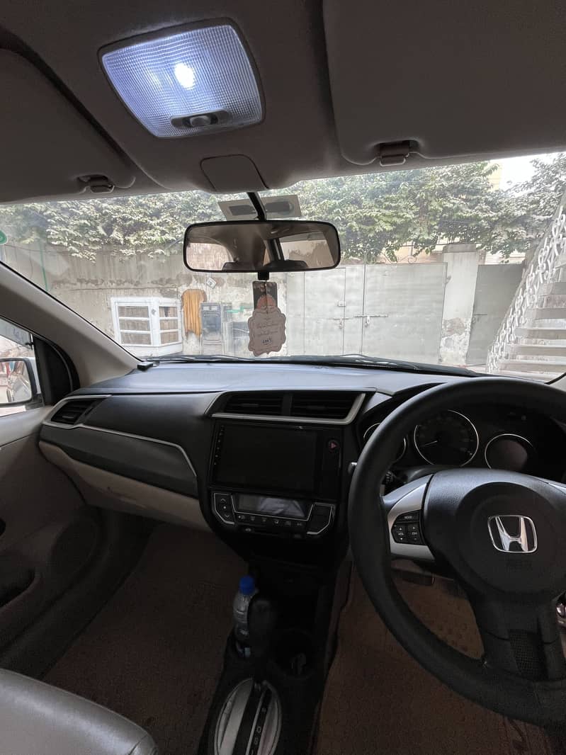 Honda Brv

                                                            alt=