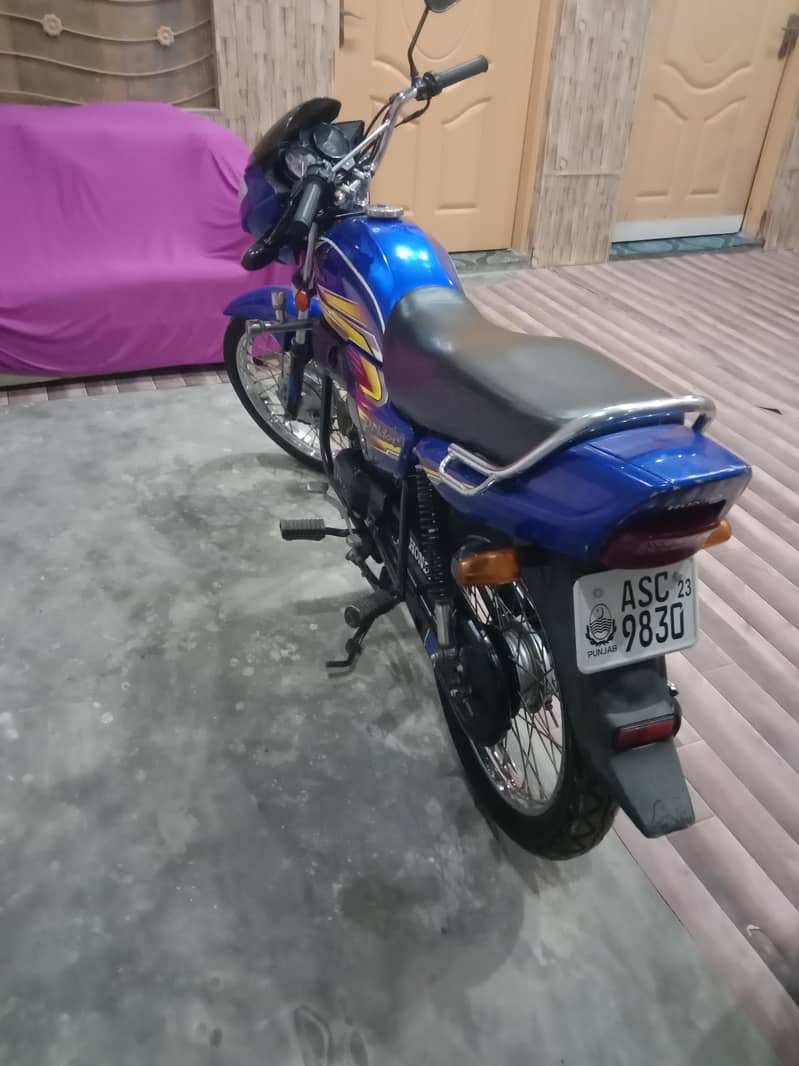 Honda Pridor A+condition

                                                            alt=