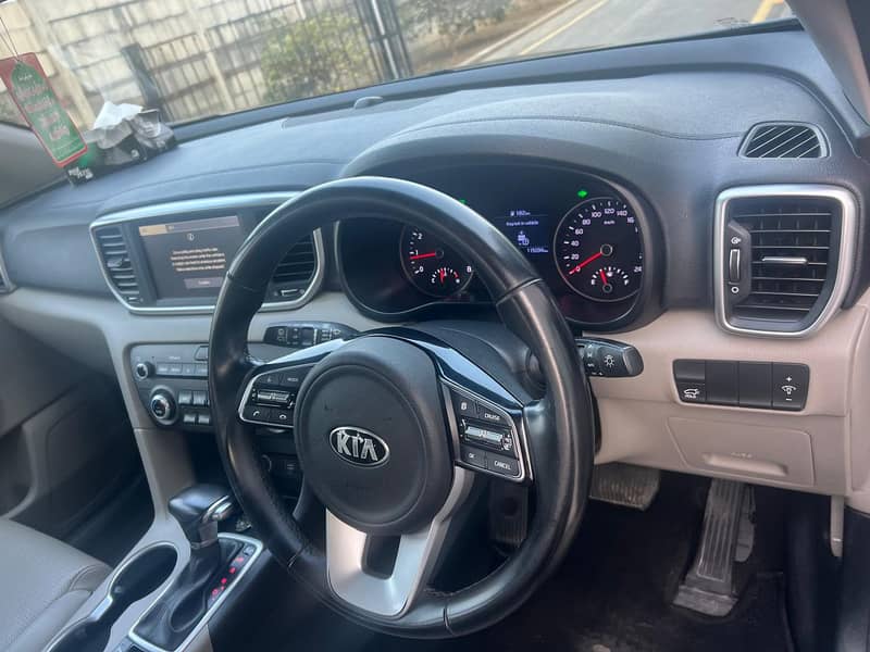 KIA Sportage AWD 2023

                                                            alt=