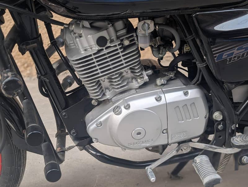 Suzuki gs 150 2025

                                                            alt=