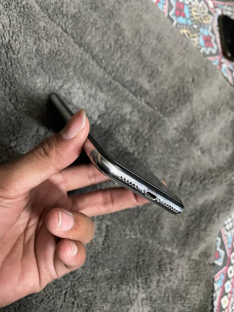 IPHONE X

                                                            alt=