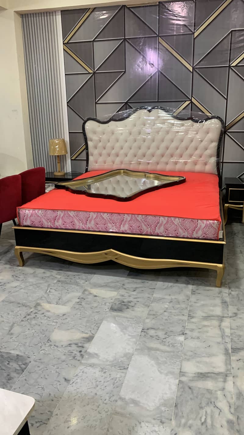 Beds / bed set / king size bed / wooden bed / double bed / poshish be

                                                            alt=