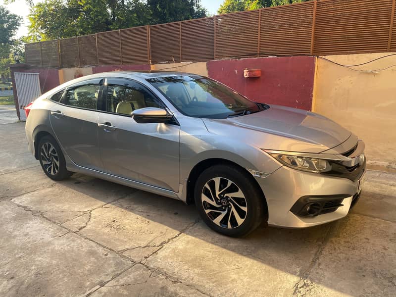Honda Civic 2017 in extraordinary condition

                                                            alt=