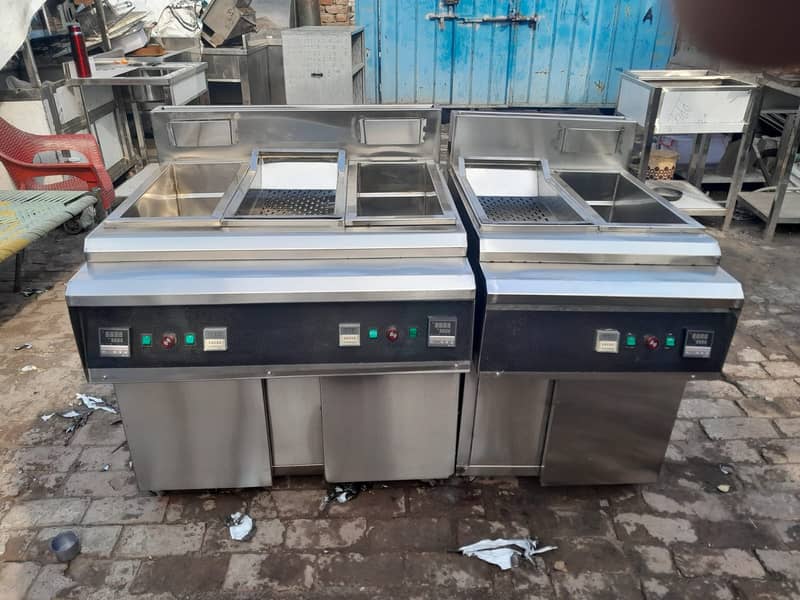 Breading tables for sale, Working tables, Stoves, Fryers, Counters

                                                            alt=