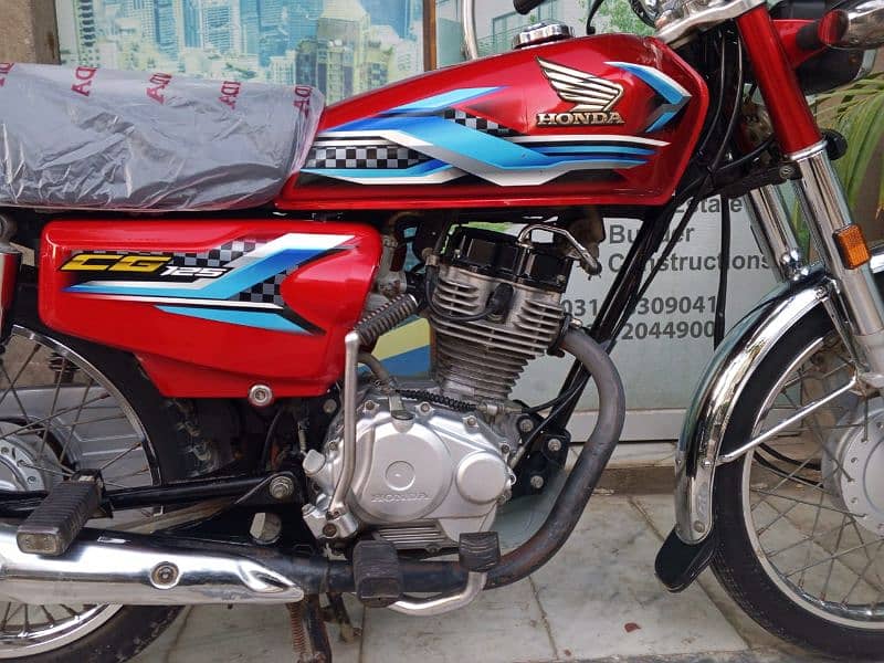 Honda CG 125 2024

                                                            alt=