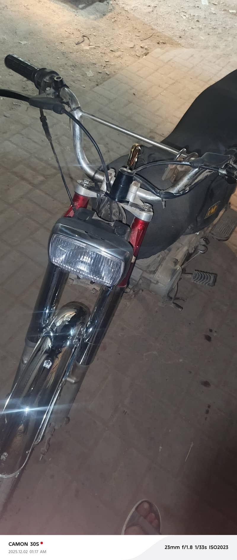 HONDA CG 125 BILKUL OK BIKE HI KOI KAM NH HI LO AUR CHALAO

                                                            alt=