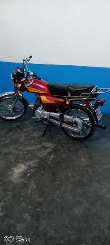 Honda CD70 bike

                                                            alt=
