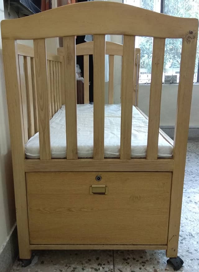 Baby Cot / Bed / Crib for Kids, Wooden, Used

                                                            alt=