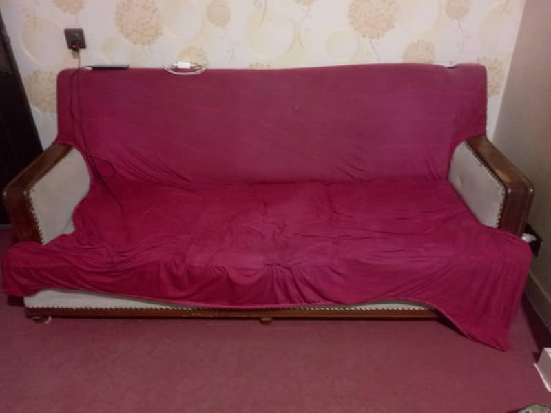 5 Seater Sofa Set

                                                            alt=