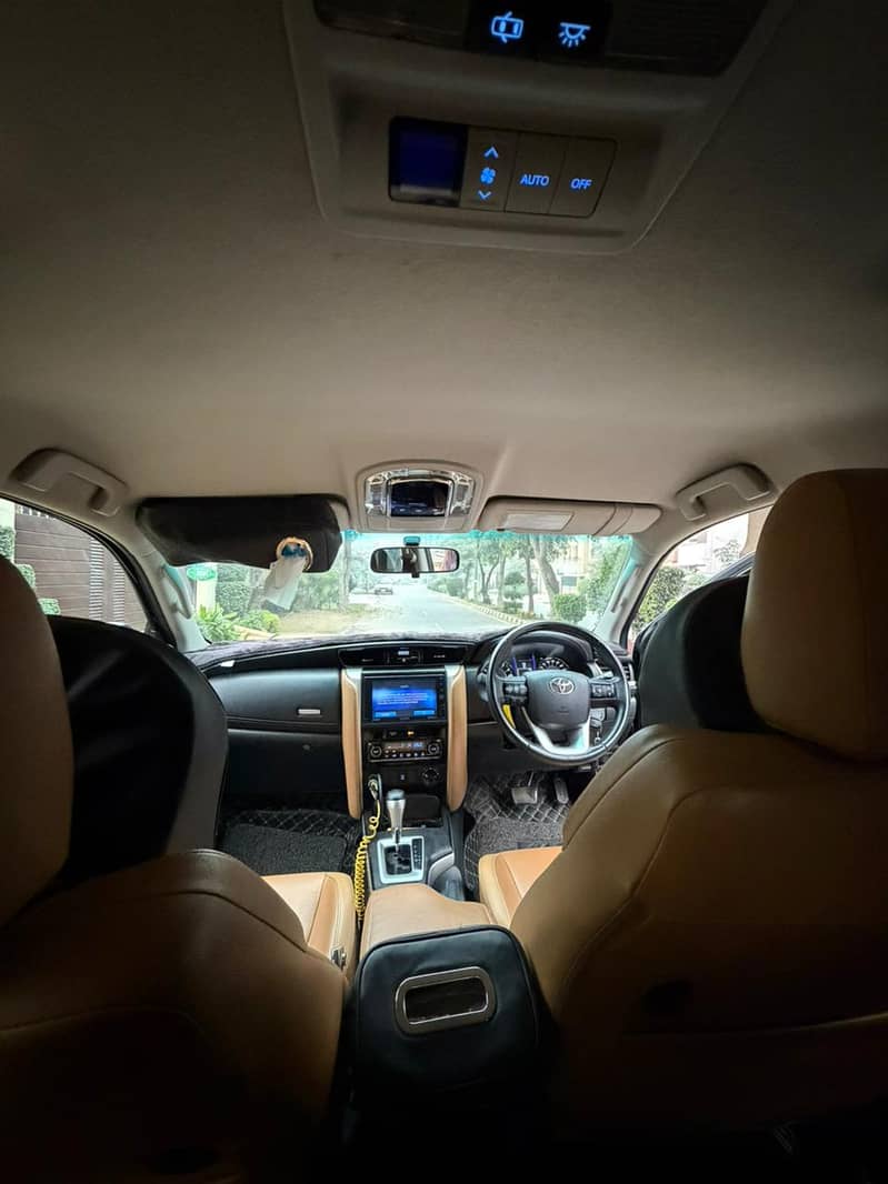 Toyota Fortuner 2.7 VVTi 2017

                                                            alt=