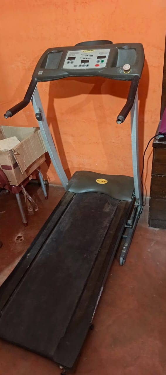 SportsArt Treadmill - Bohat Kam Use Hui (1 Year Old) - Urgent Sale!

                                                            alt=