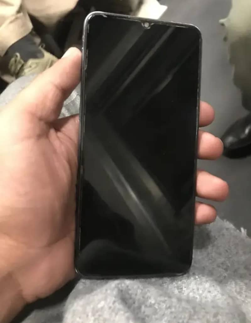 vivo s1

                                                            alt=