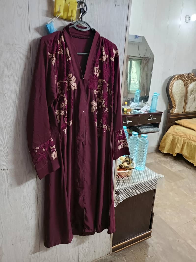 Medium size abayya for sale

                                                            alt=