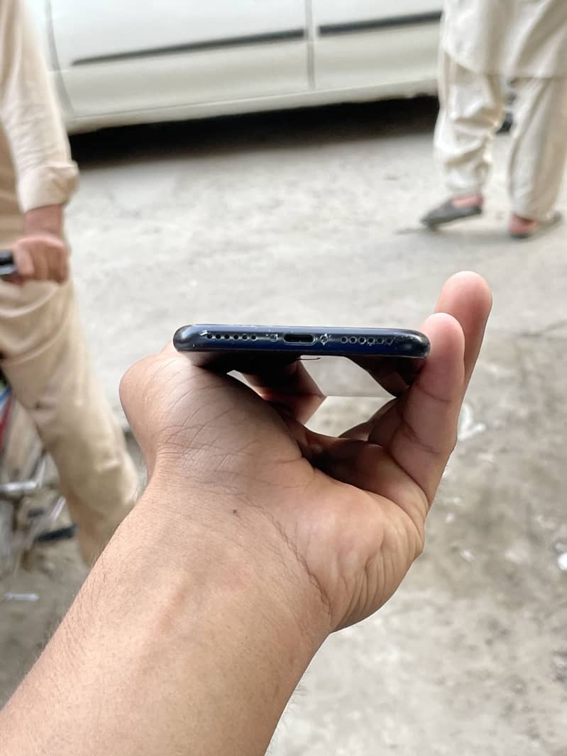 IPhone SE 2020 non pta back break

                                                            alt=