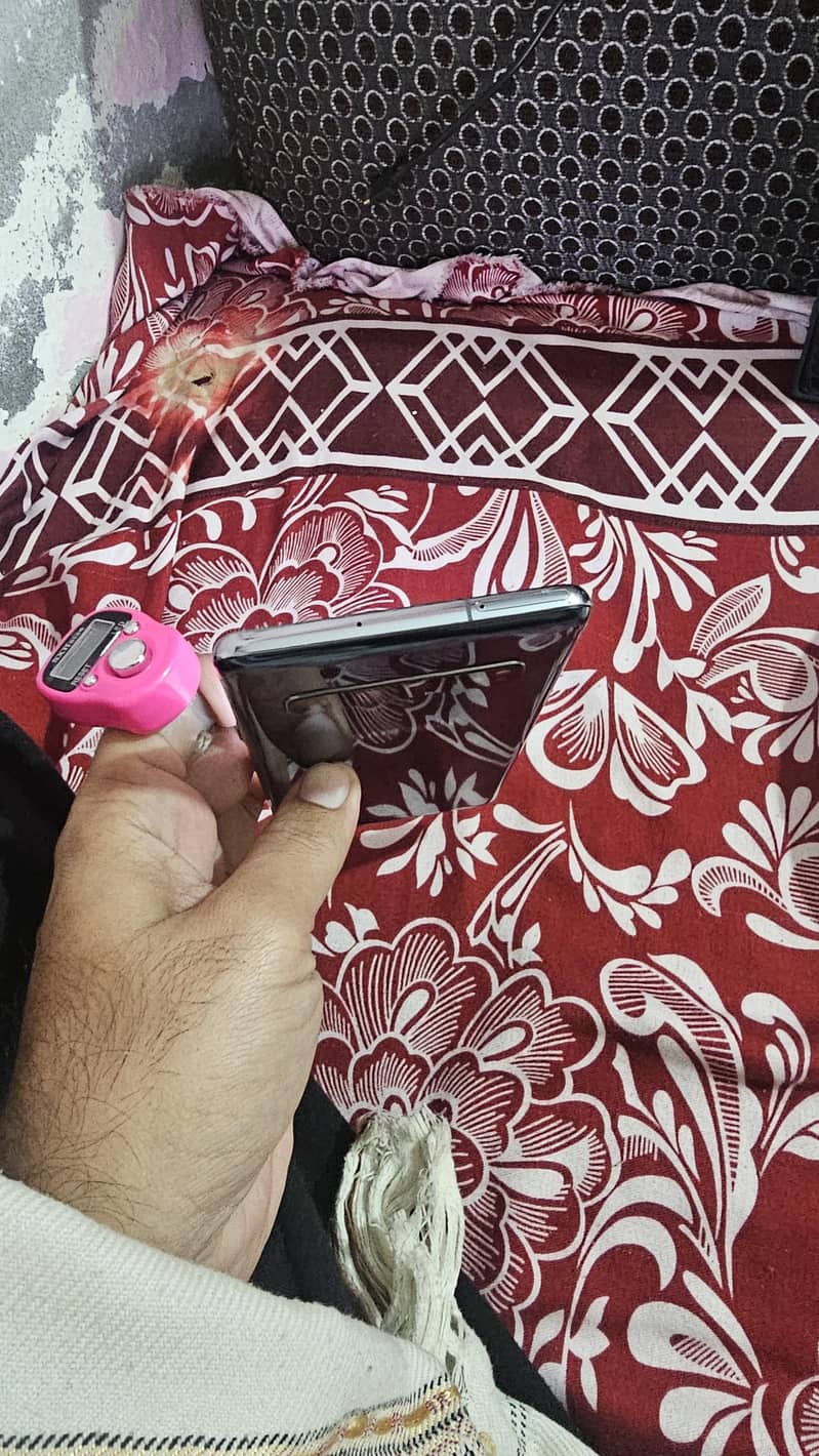 Samsung s10 5G 256gb

                                                            alt=