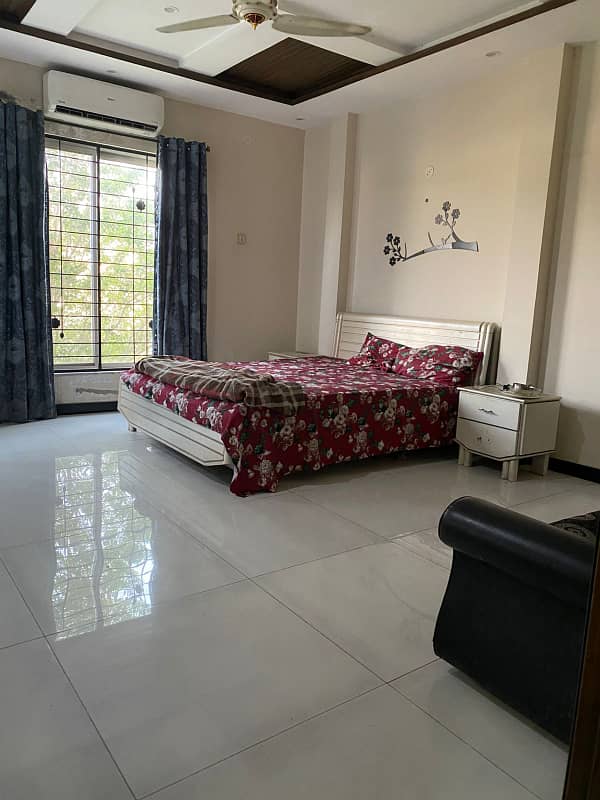 5 Marla 2nd Floor Flat For Sale In R-Block Khayaban-E-Amin Society Lhr.

                                                            alt=