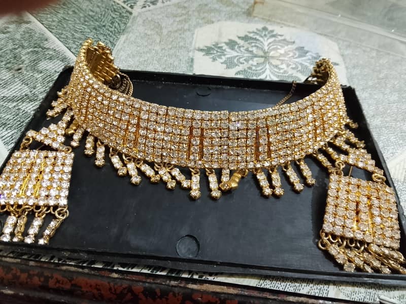 Jewellery set

                                                            alt=