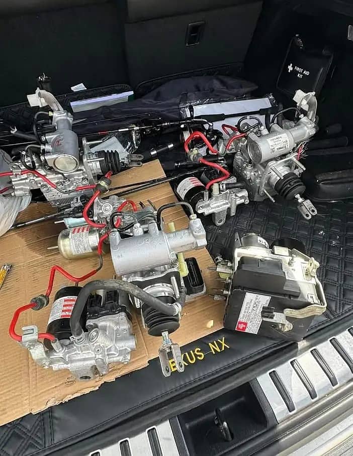 Car Abs unit Aqua / Toyota Prius/axio/fielder/alpha /Abs /Vitz

                                                            alt=