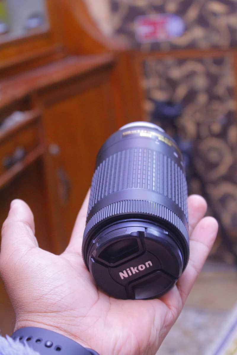Nikon 70/300mm Dx 10/10 with box

                                                            alt=