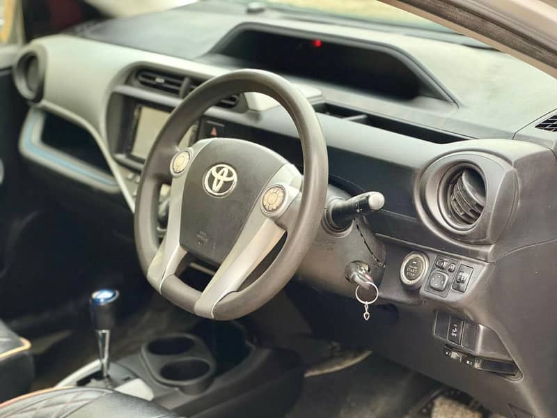 Toyota Aqua 2014

                                                            alt=