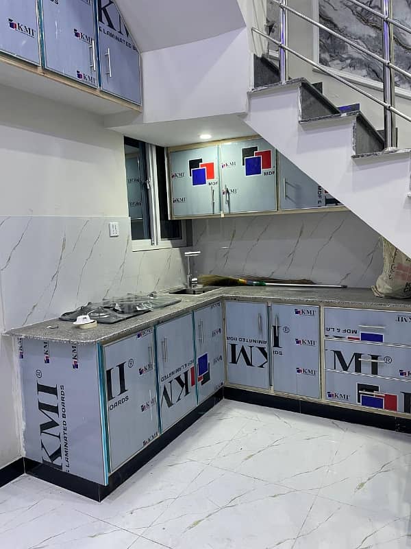 2 Marla Luxury House For Sale

                                                            alt=