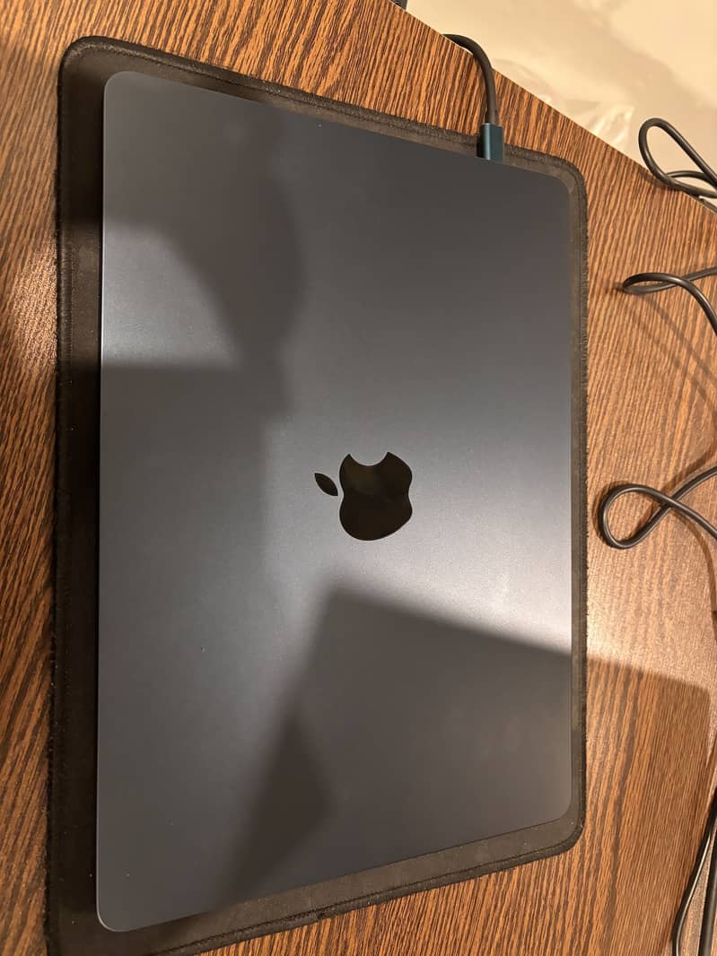 Macbook Air 2024 13inches - M3 256/8GB variant

                                                            alt=