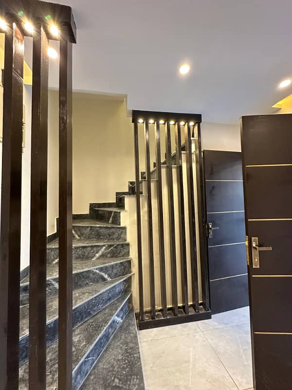 5 Marla House For Rent In M-Block Khayaban e Amin Society Lhr.

                                                            alt=