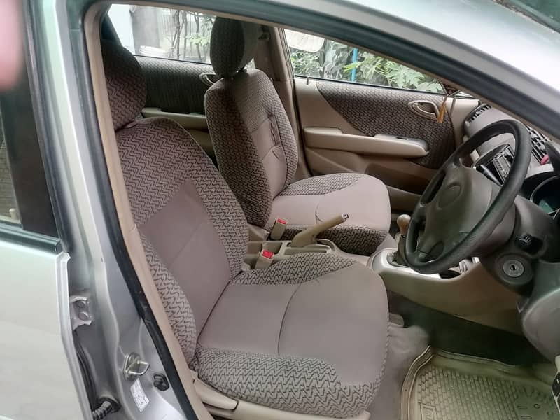 Honda City IDSI 2005 10/10 original condition 1st hand Bater Corolla

                                                            alt=