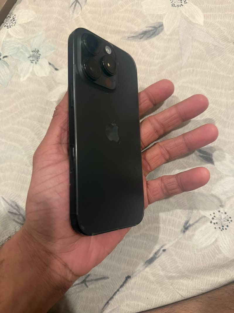 iPhone 16pro 512 pta approved 10/10

                                                            alt=