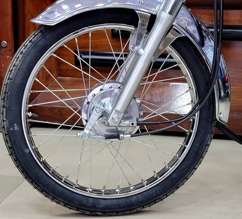 United 70 and united 100 petrol bike dealer

                                                            alt=