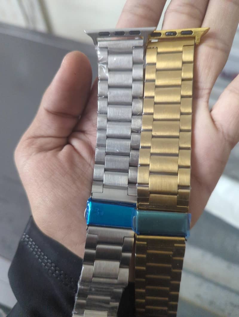 straps

                                                            alt=