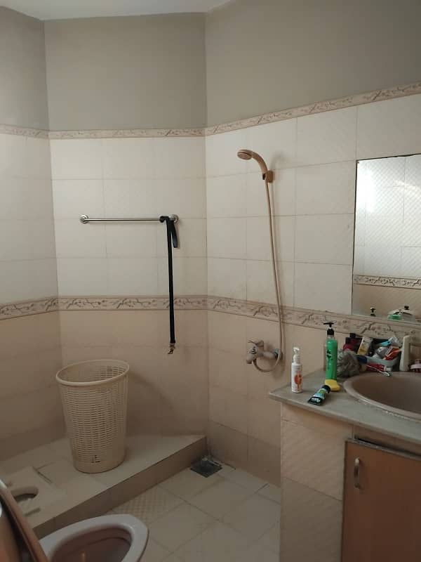 Portion For Rent At Gulistan E Jauhar Block 3A

                                                            alt=