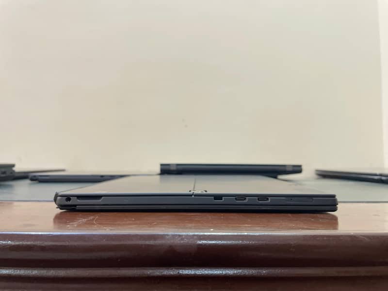 Lenovo Thinkpad X1 carbon core i5 8th gen touch display

                                                            alt=