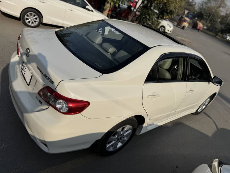 toyota corolla altis 1.6 sr model 2011

                                                            alt=