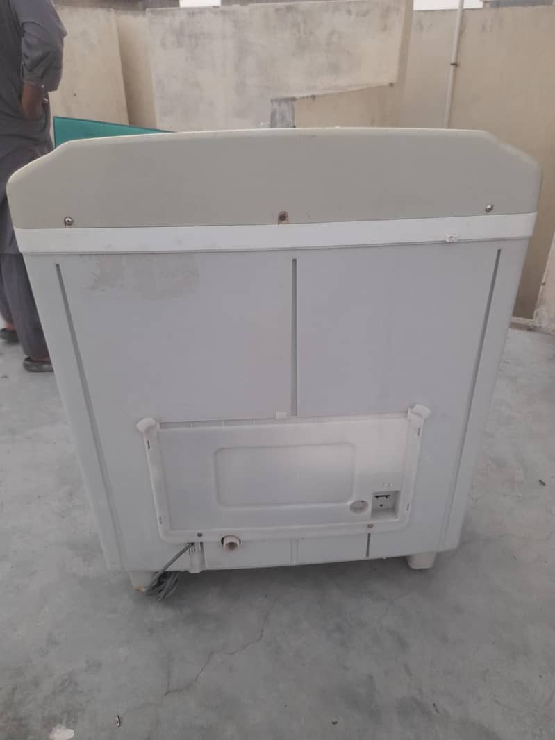 Urgent sale Dawlance Advance Washing Machine DW-5500 | Twin Tub

                                                            alt=