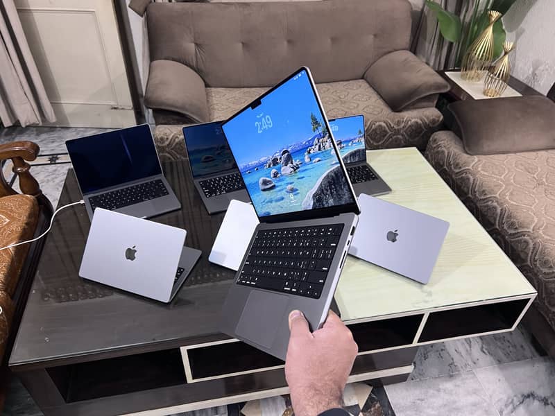 Macbook Pro M1 - 14"

                                                            alt=