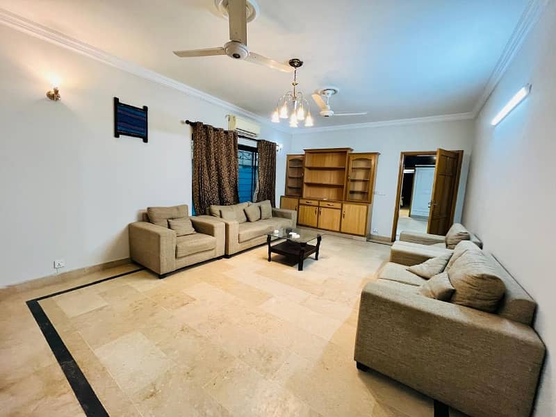 luxury Ground Portion Fully Furnished independent

                                                            alt=