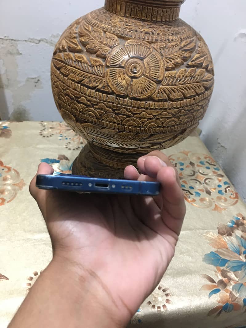 iPhone 12 WaterPack

                                                            alt=