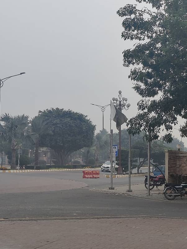 5 Marla Plot For Sale In Dream Gardens Lahore

                                                            alt=